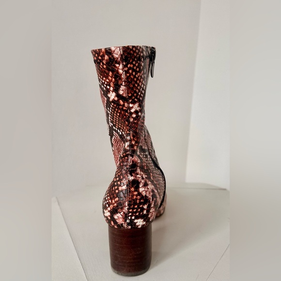 Silent D / Anthropologie pink python boots. - Picture 4 of 6